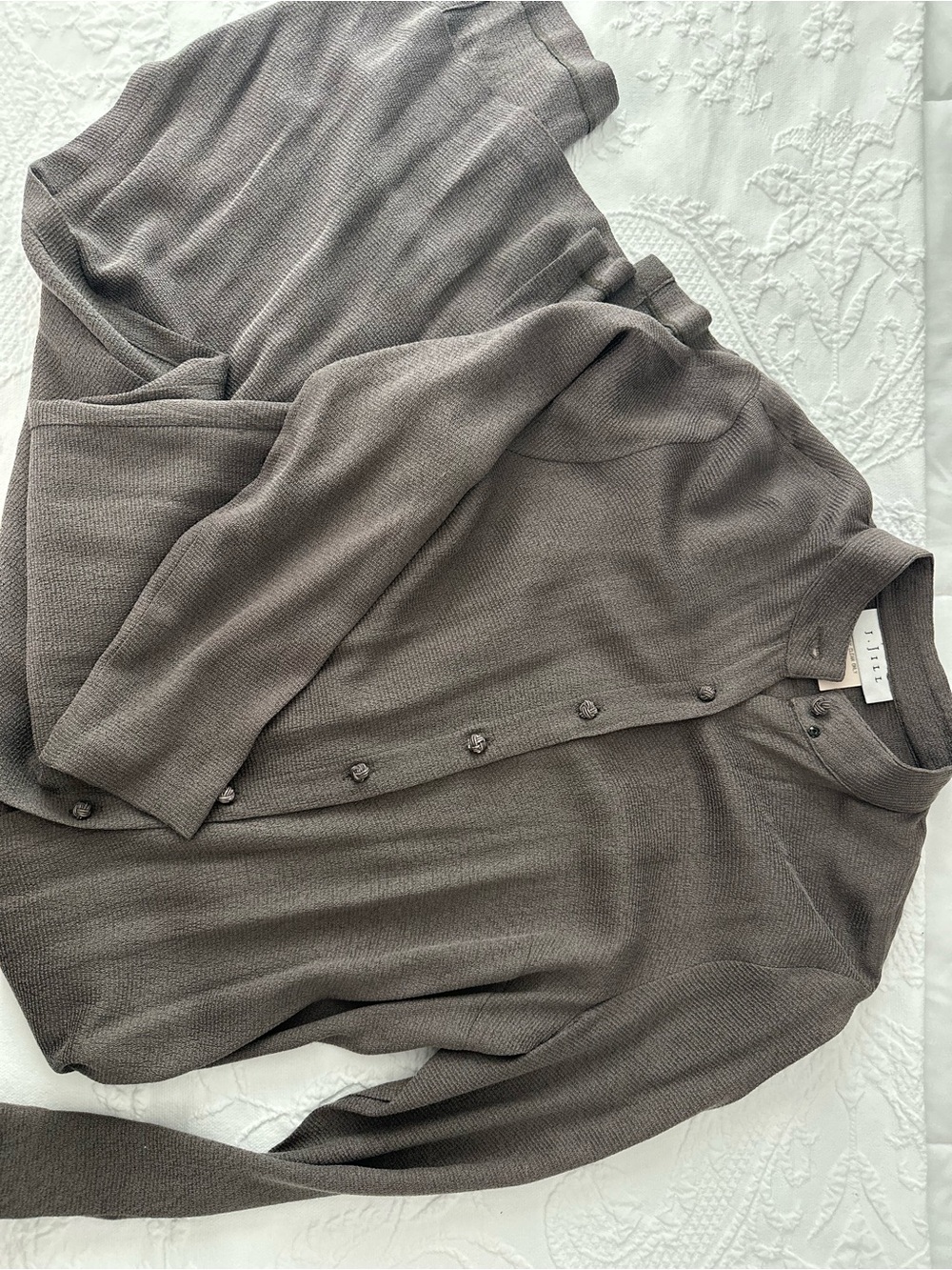 J Jill Soft Knit Button-Front Cardigan in Taupe BEAUTIFUL